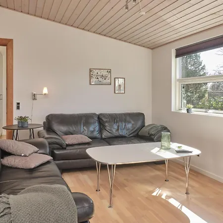 Stunning In With 3 Bedrooms And Wifi *