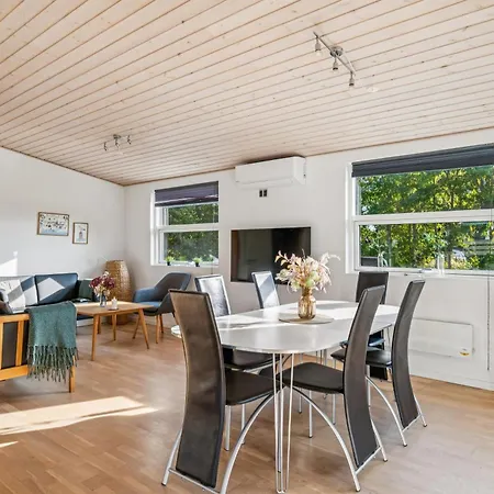 Stunning In With 3 Bedrooms And Wifi